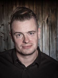 Janusz - Lead-Gitarrist der Country- und Western-Band *MOST WANTED!* aus den Harburger Bergen.